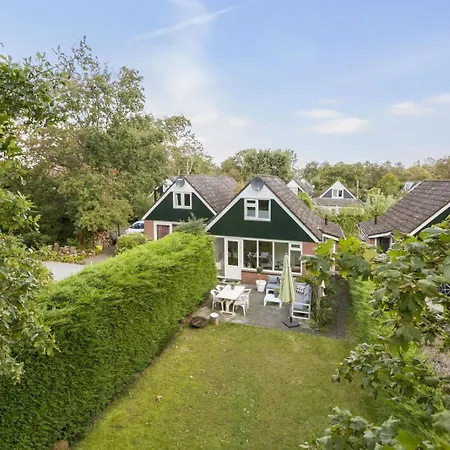 Holiday home Jonkerstee 226 